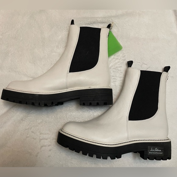 Sam Edelman Laguna Chelsea Boot - Picture 2 of 6